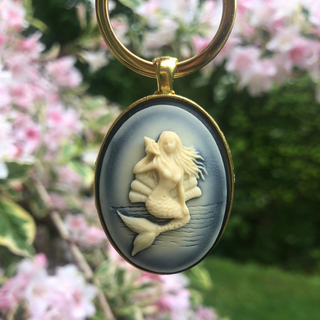 Cape Saltie "Hello Summer, Is that you?” Mermaid Cameo Keychain